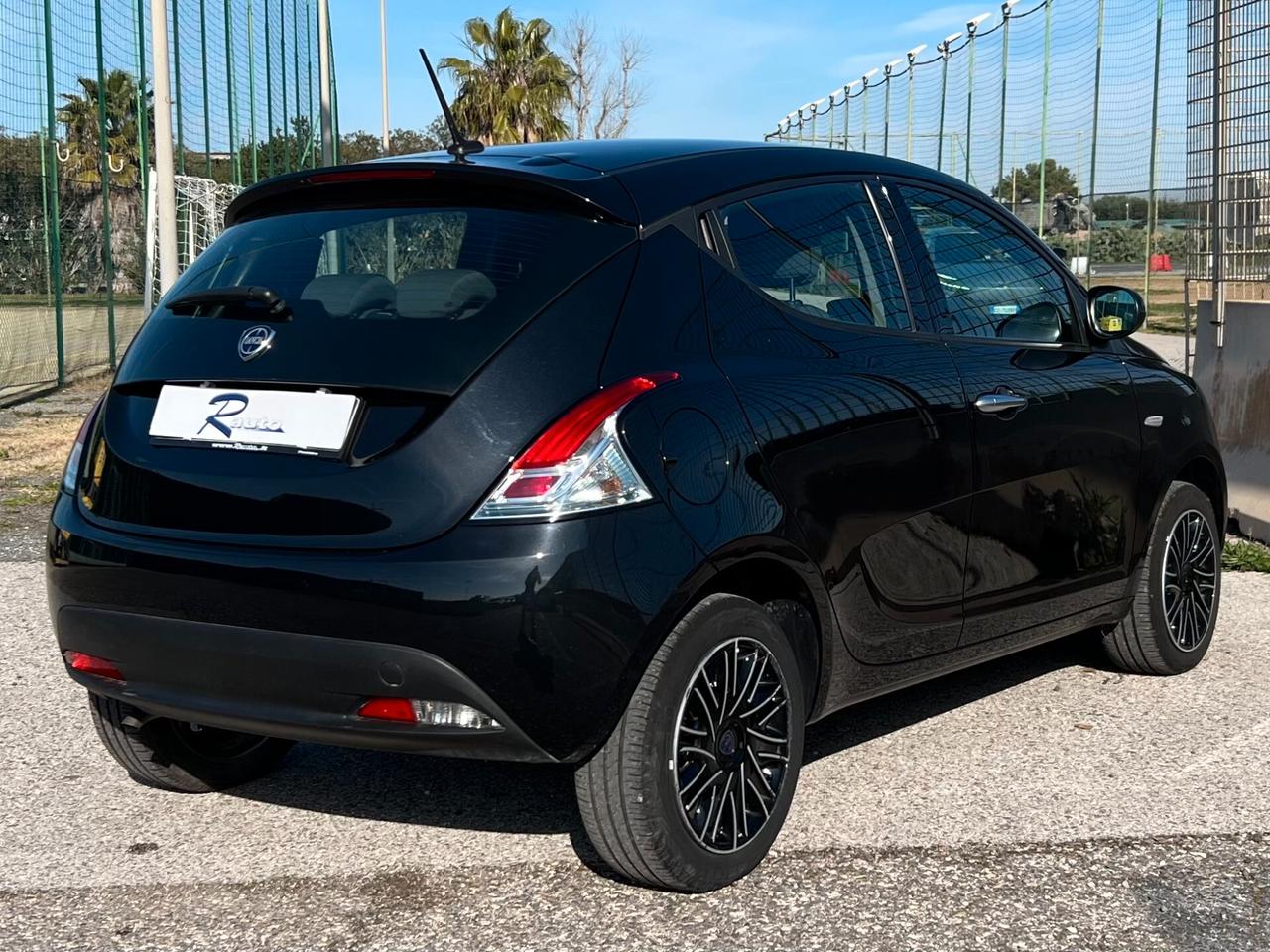 Lancia Ypsilon 1.0 Hybrid Gold PREZZO REALE