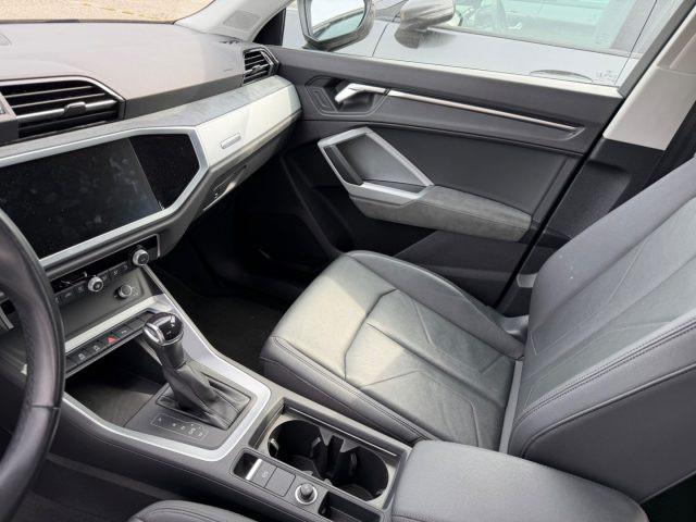 AUDI Q3 35 TDI S tronic Business