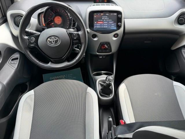 Toyota Aygo 1.0 VVT-i 69 CV 5 porte x-business MMT
