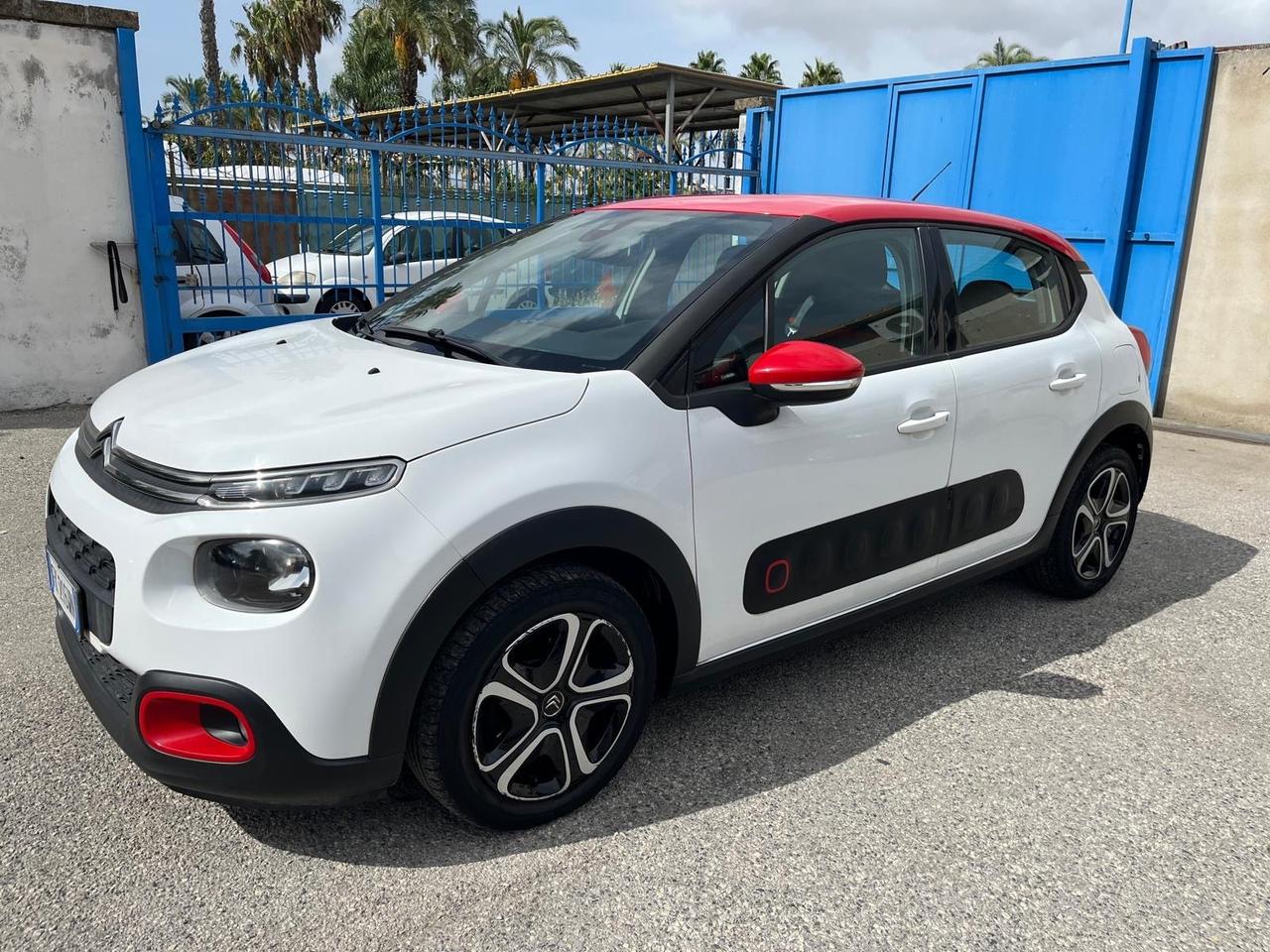 Citroen c3 3 serie SHINE -1.2 benz -82cv- 2017