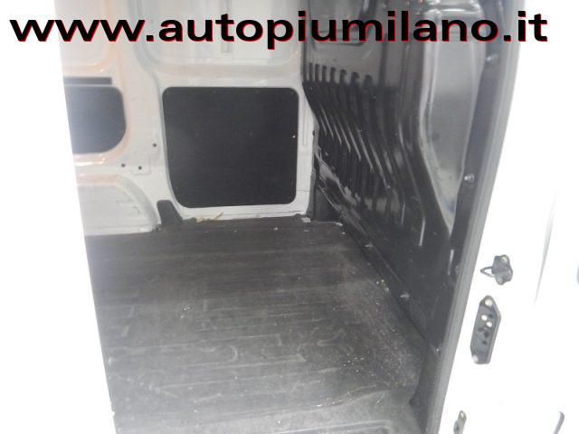 NISSAN e-NV200 EV Van Courier 5 porte