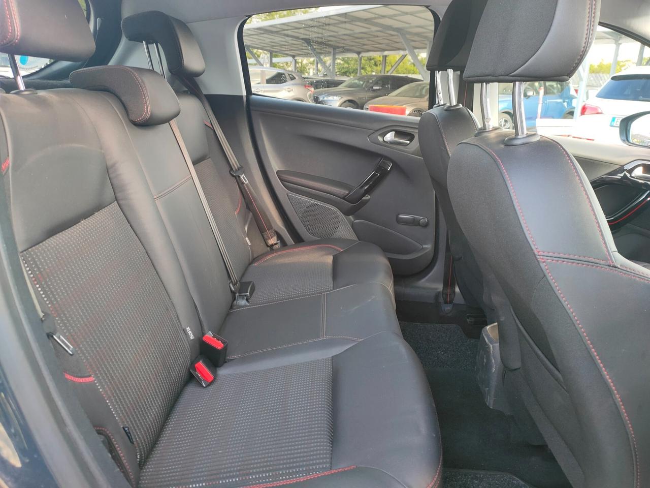 Peugeot 208 BlueHDi 120 S&S 5 porte GT Line NEOPATENTATI