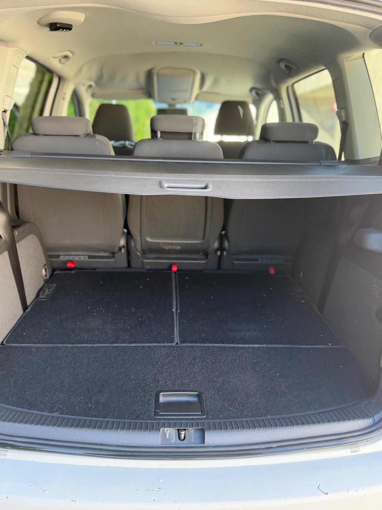 Volkswagen Touran 1.6 TDI 105cv 7 POSTI
