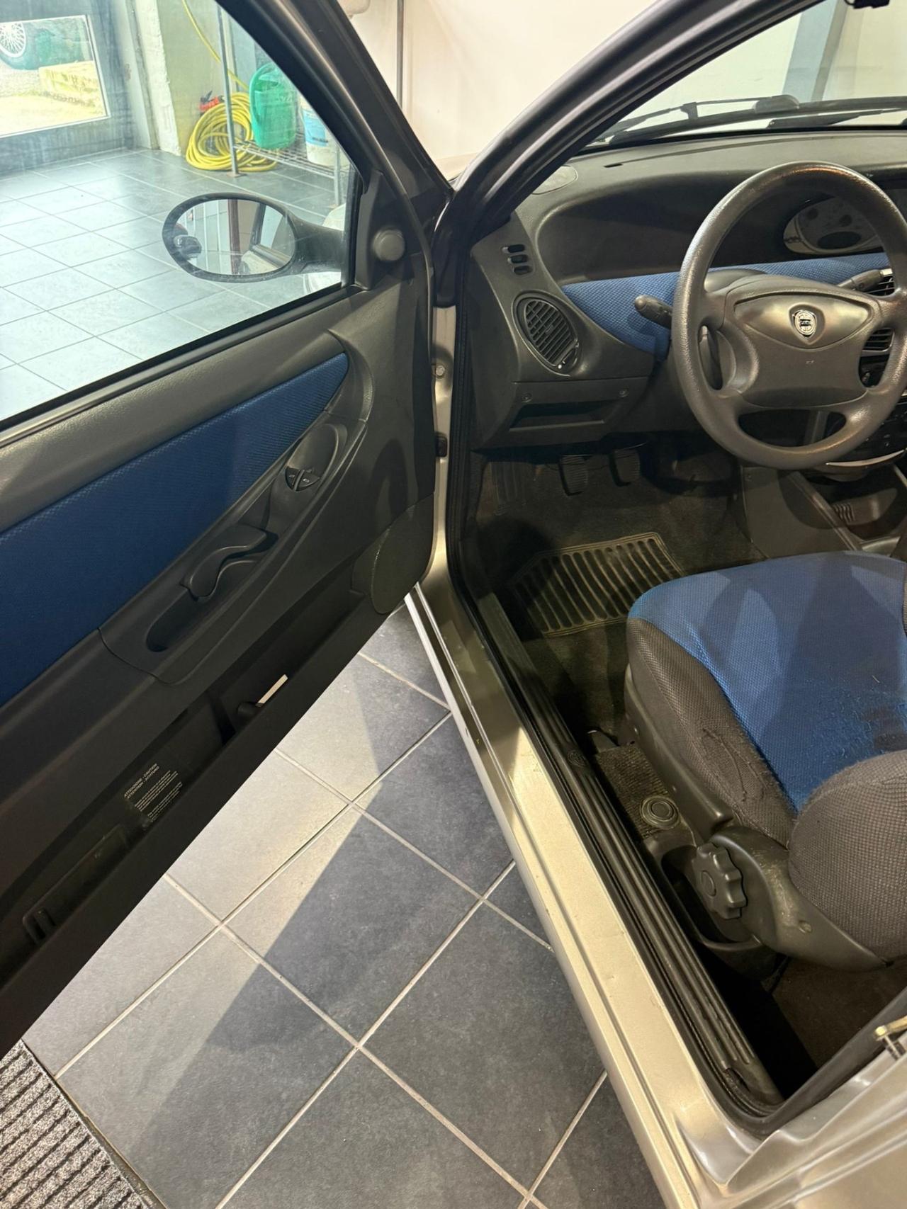 Lancia Y 1.2i cat Elefantino -NEOPATENTATI-CONTO VENDITA