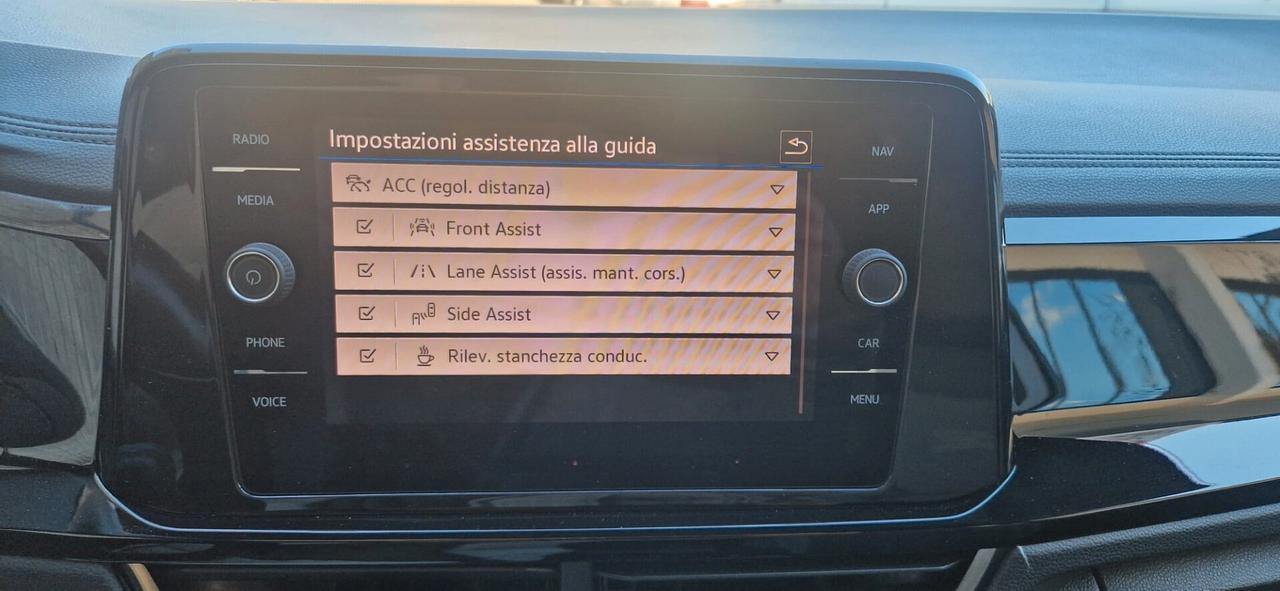 Volkswagen T-Roc 1.5 TSI ACT DSG R-Line