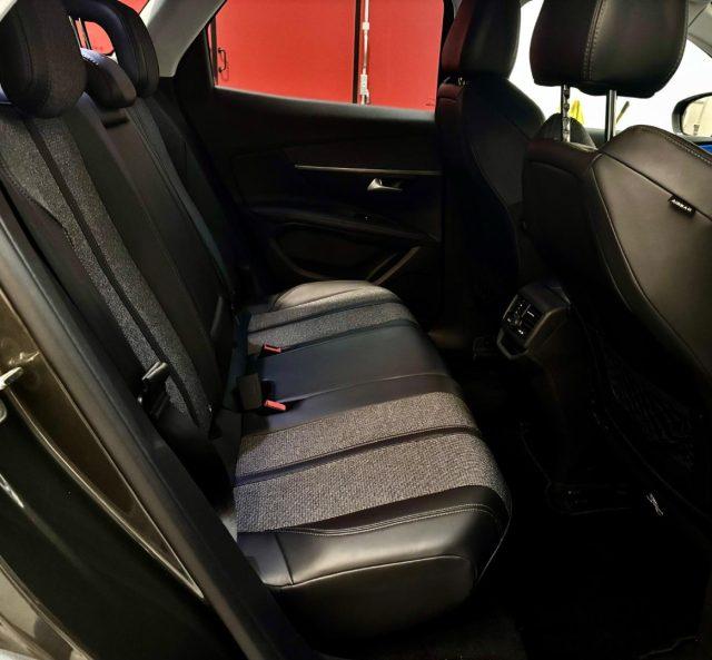 PEUGEOT 3008 BlueHDi 130 S&S EAT8 Allure