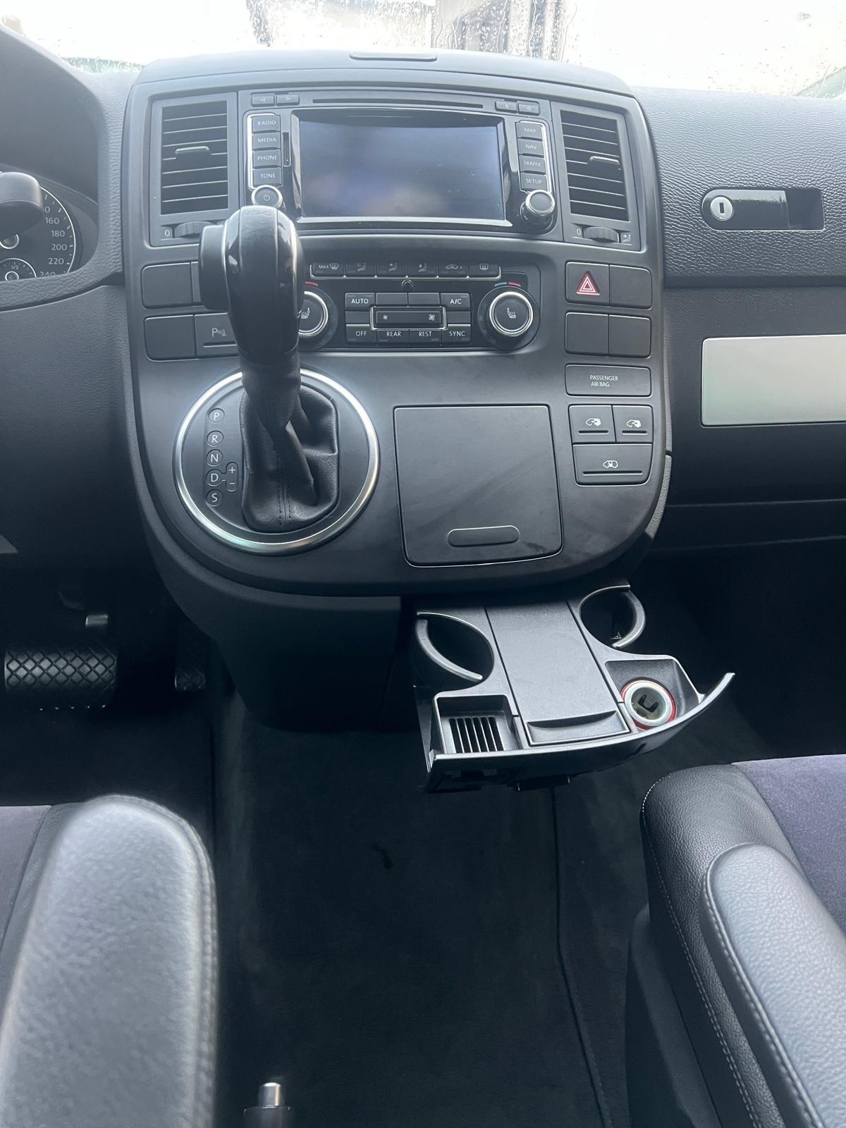 Volkswagen Multivan 2.0 TDI 150CV DSG 4Motion Comfortline