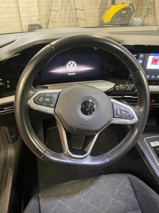 VOLKSWAGEN Golf 1.0 eTSI EVO DSG Life