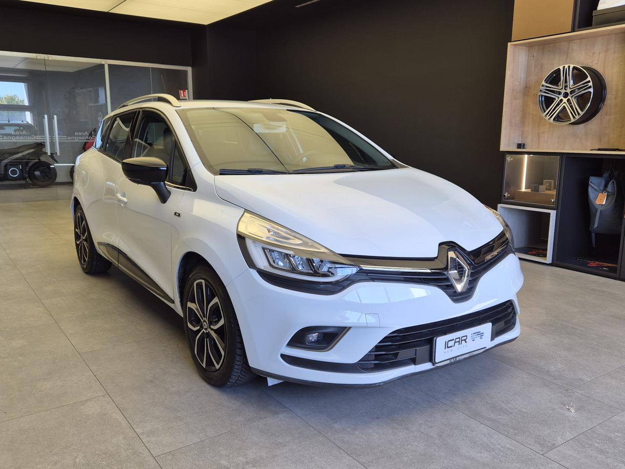 RENAULT Clio Sporter 1.5 dci Moschino Intens 90cv