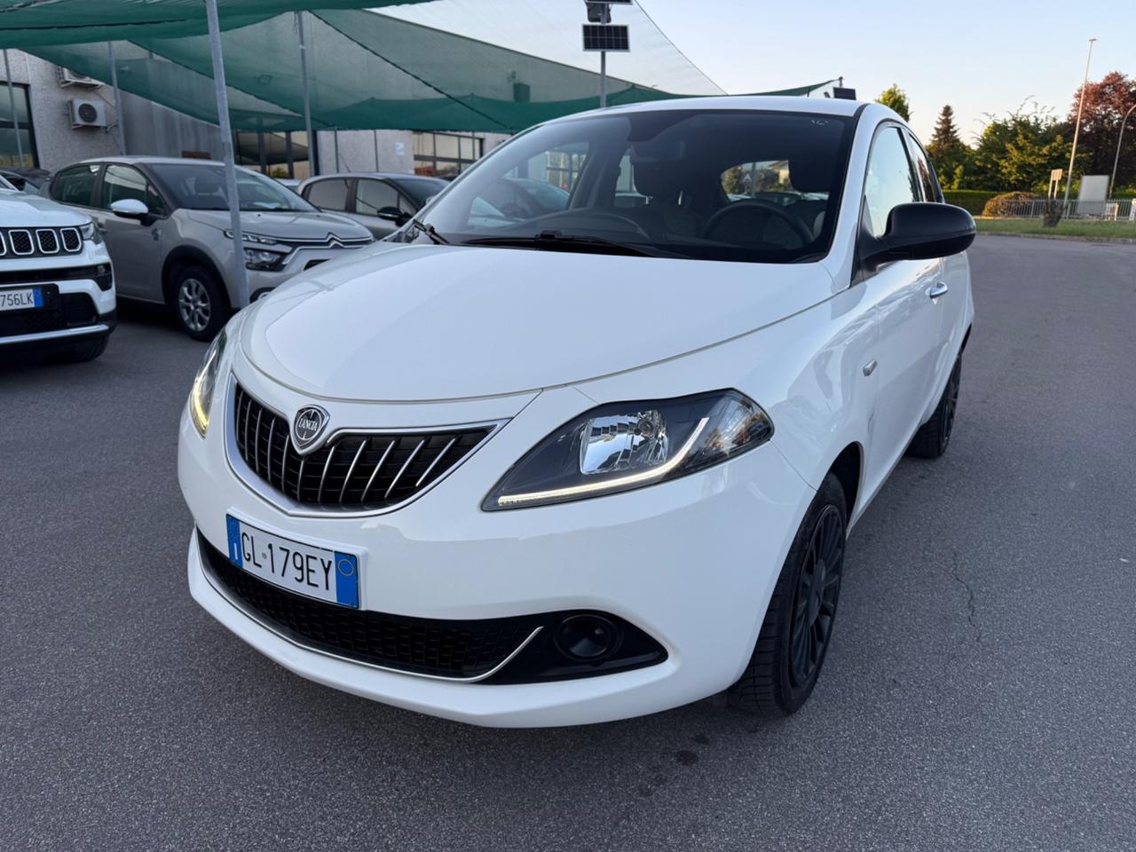 Lancia Ypsilon 1.0 69 Cv FireFly 5 porte S&S Hybrid Silver Plus