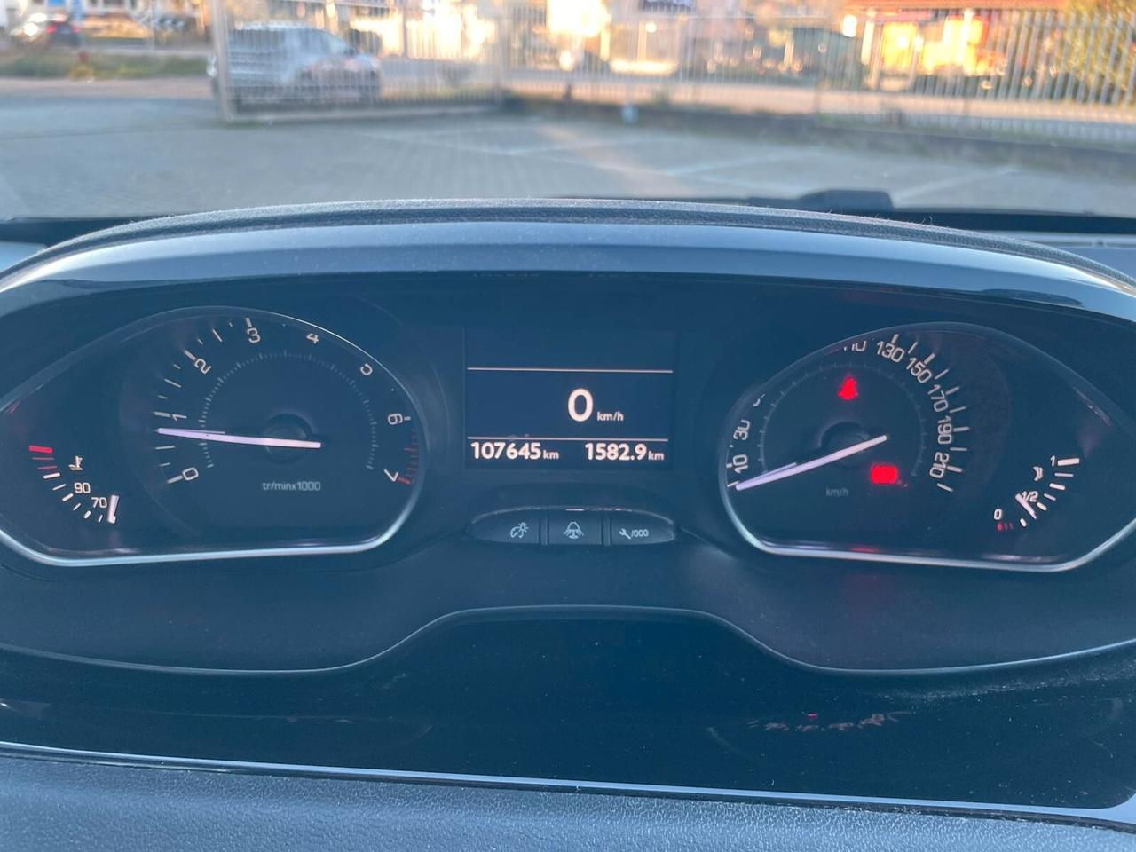 Peugeot 208 1.2 VTi 82 CV 3 porte Allure