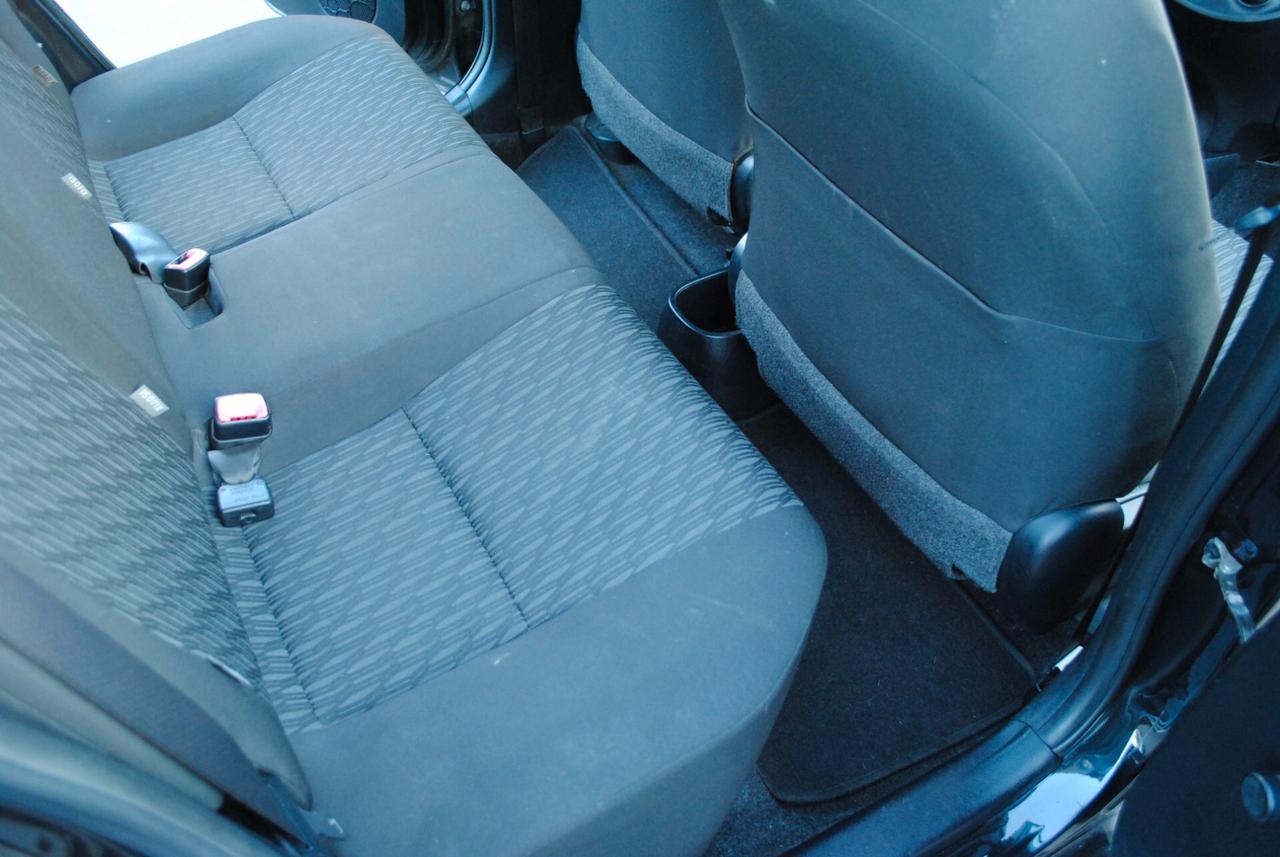 TOYOTA YARIS 1.0 69 CV OK NEOPATENTATI
