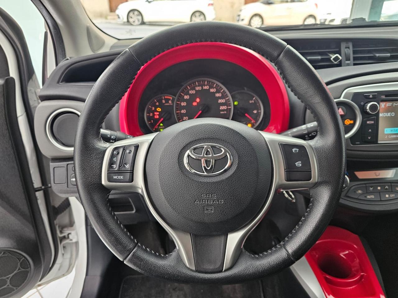 Toyota Yaris 1.4 D-4D 5 porte Lounge
