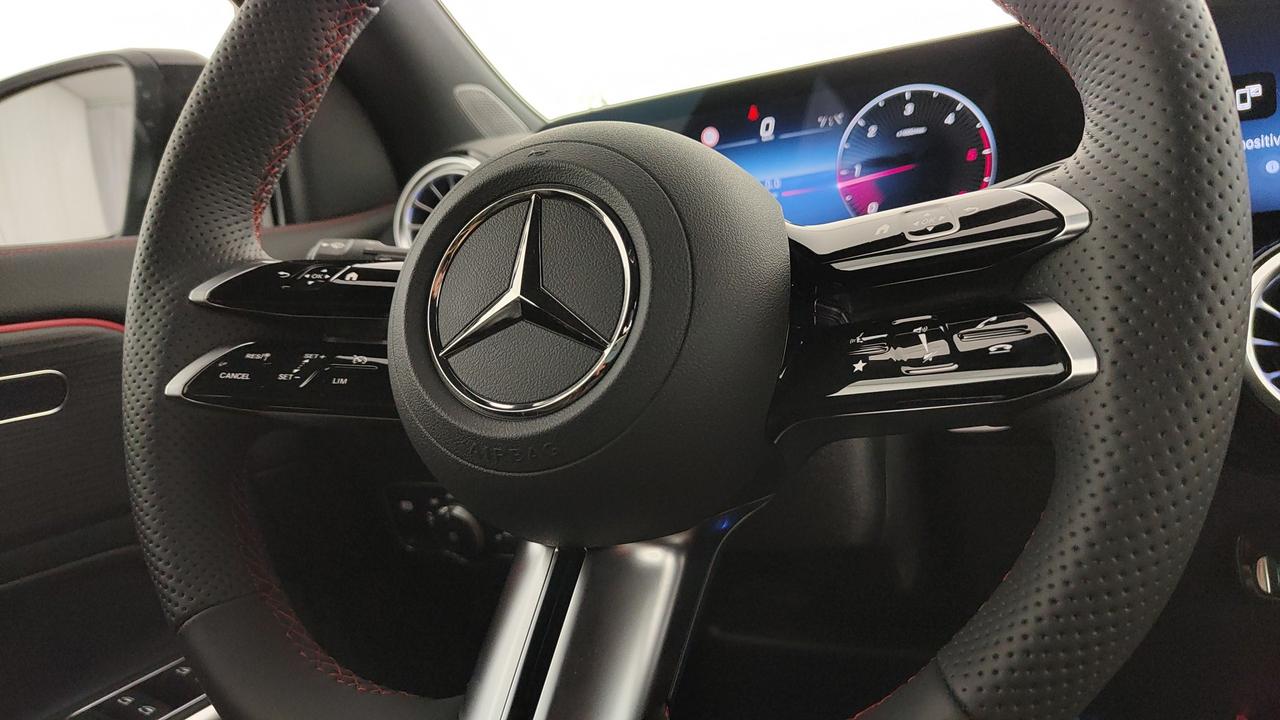 Mercedes-Benz GLA 180 d Automatic