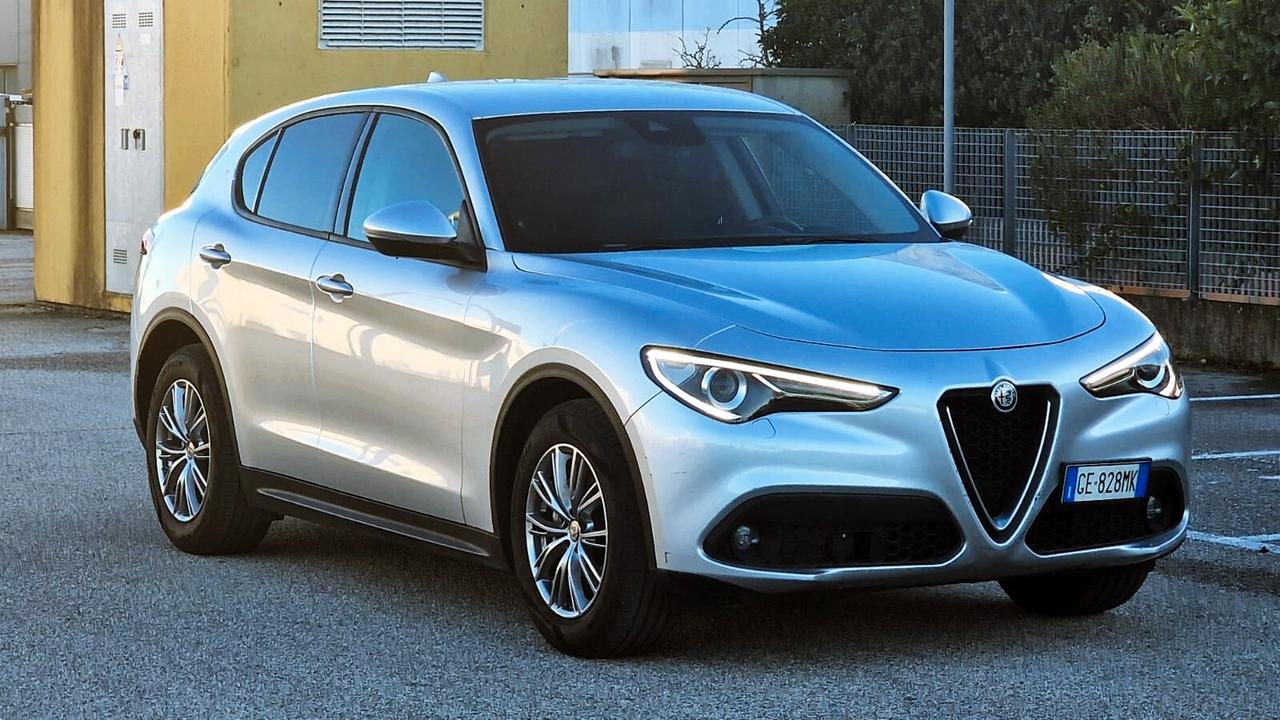 Alfa Romeo Stelvio 2.2 Turbodiesel 160 CV AT8 RWD