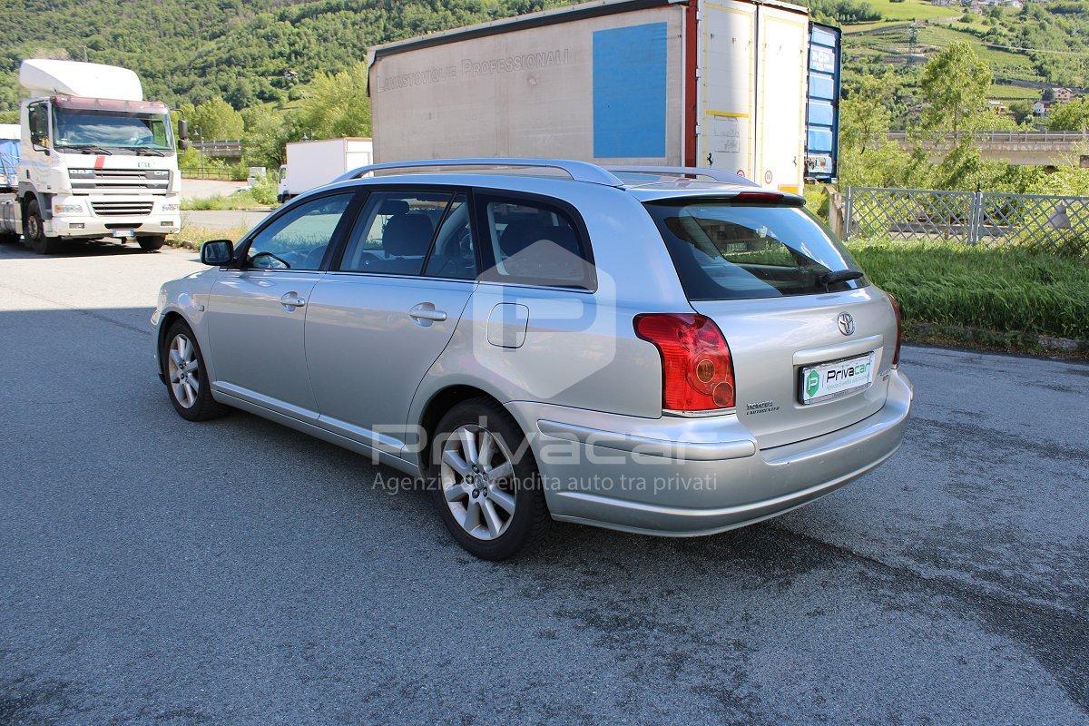 TOYOTA Avensis 2.0 D-4D 16V Station Wagon