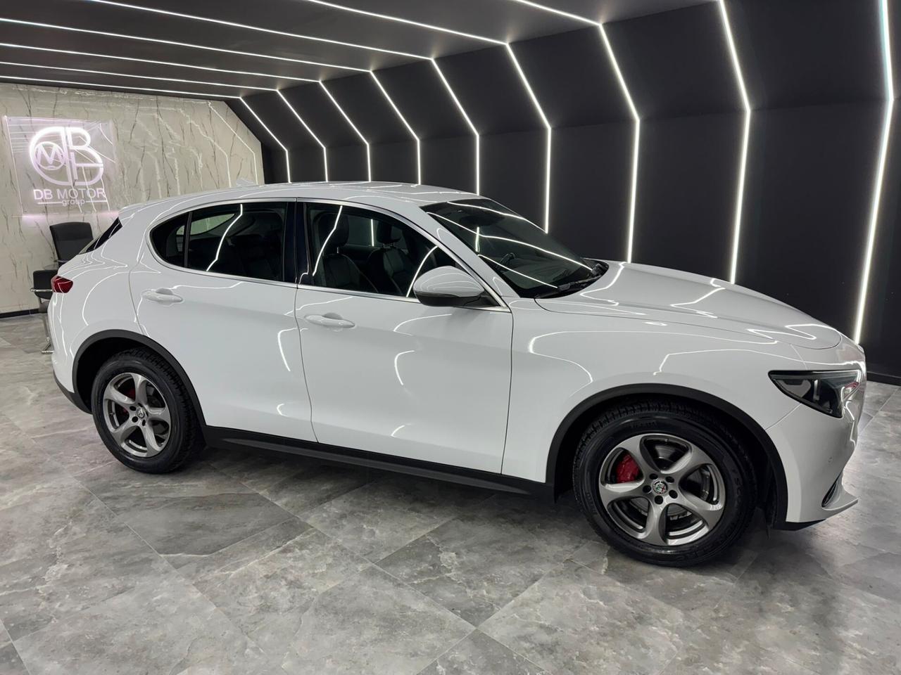 Alfa Romeo Stelvio 2.2 Turbodiesel 180 CV AT8 RWD Super