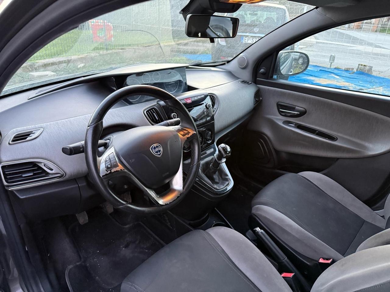 Lancia Ypsilon 1.2 69 CV 5 porte S&S Platinum