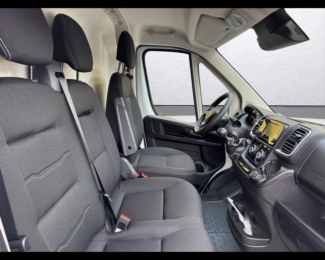 FIAT Ducato Serie 2 Stock My25 Furgone Lastrato 35q Lh2 140cv 2.2 Multijet 3 E