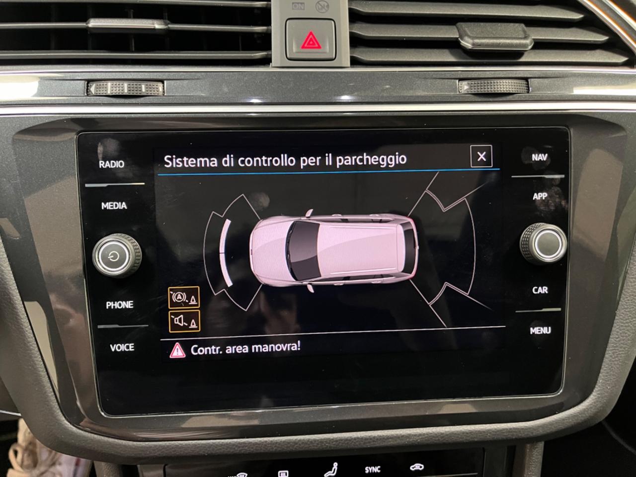 Volkswagen Tiguan 2.0 DSG R-Line *tetto panoramico