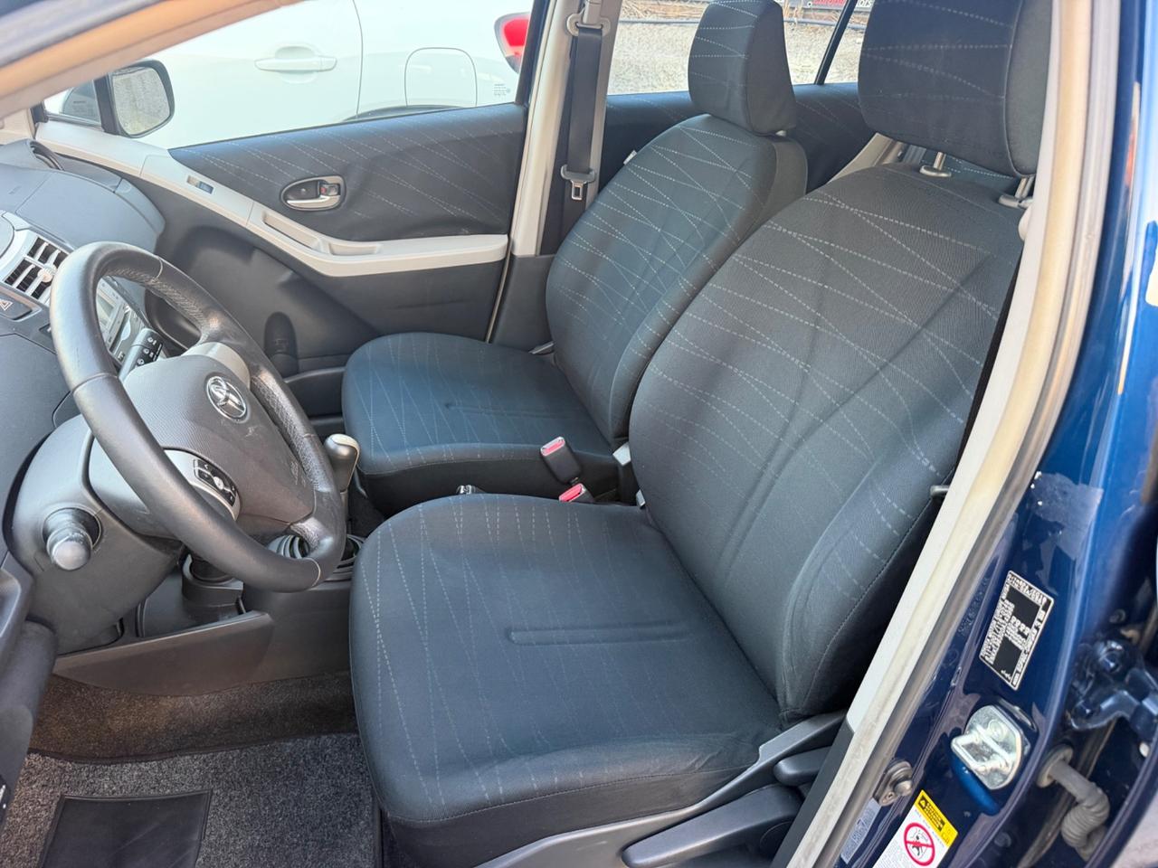 Toyota Yaris 1.3 5 porte Navi