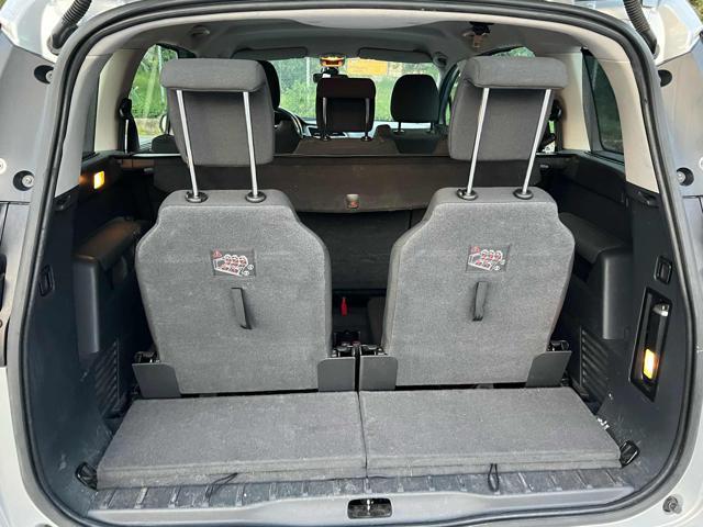 PEUGEOT 5008 7posti 1.6 HDi 112CV senza nessun lavoro da fare