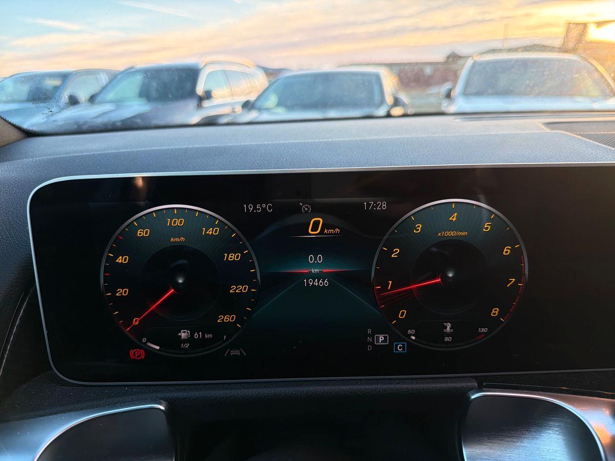 Mercedes-Benz GLB 200 Premium auto