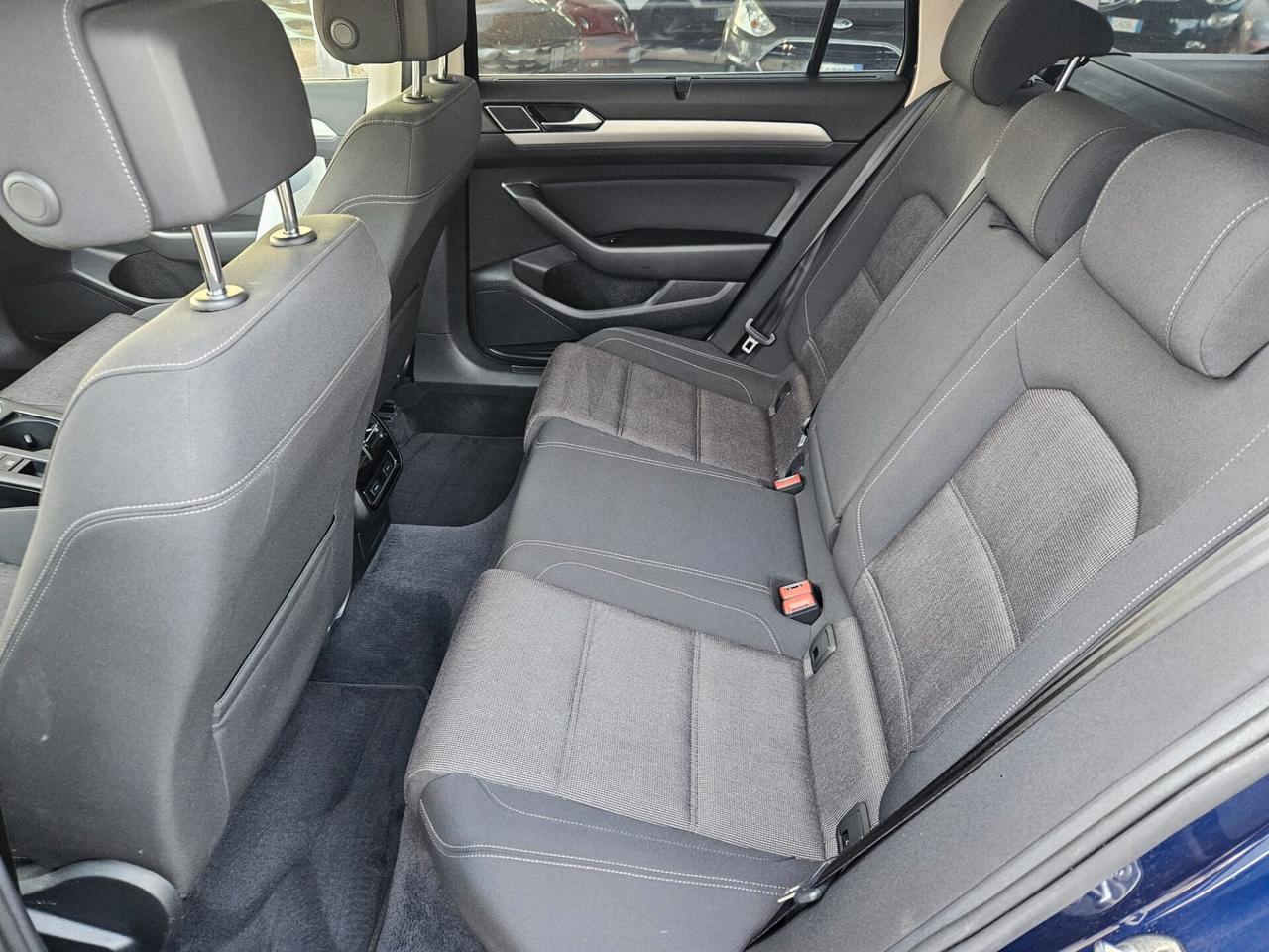 Volkswagen Passat Variant 2.0 TDI DSG Business BlueMotion Tech