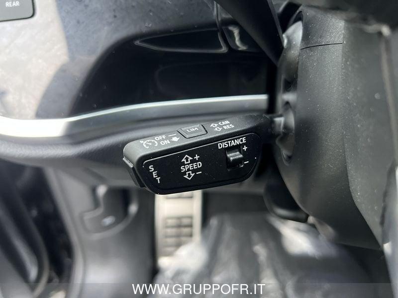 Audi Q3 35 TDI S tronic Identity Black