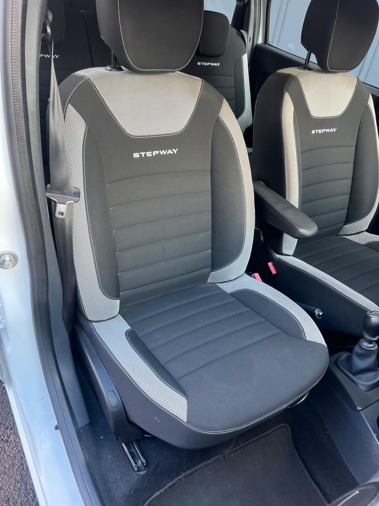 Dacia Lodgy SW STEPWAY 7 POSTI