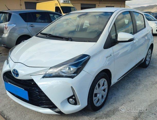 Toyota Yaris 1.5 Hybrid 5 porte Active