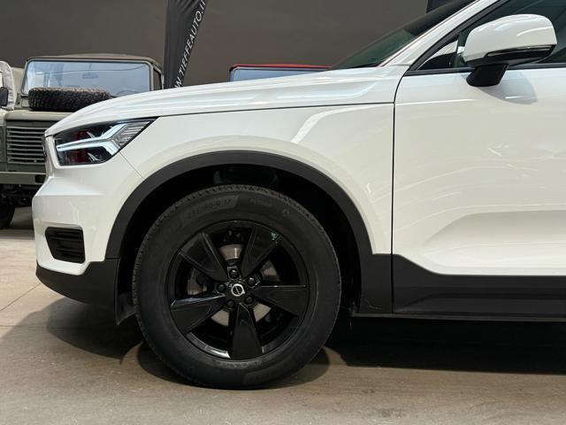 VOLVO XC40 T2 Geartronic Momentum *OK NEOPATENTATI / IVA*