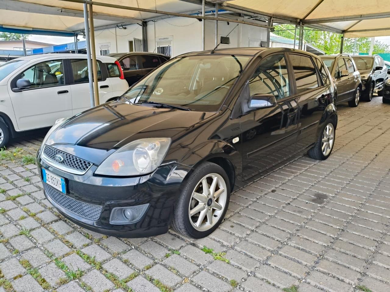 Ford Fiesta 1.4 TDCi 5p. Ghia