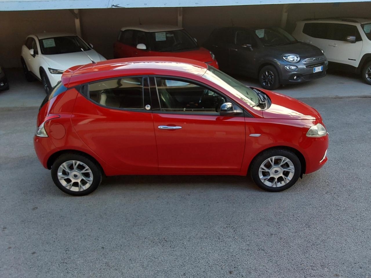 Lancia Ypsilon 1.2 69 CV GPL Ecochic Gold