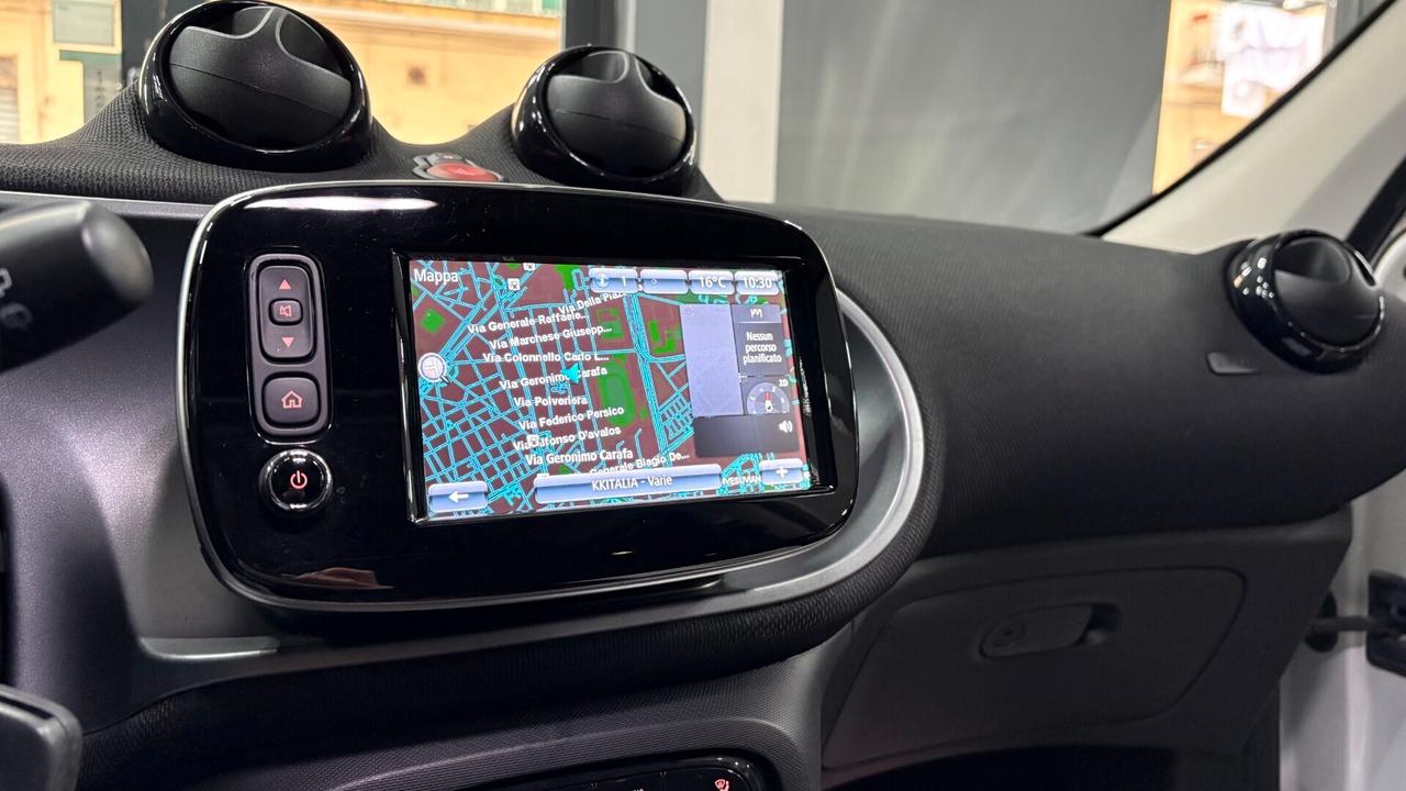 smart forFour 0.9 GPL turbo 90cv Superpassion Twinamic ITALIANA