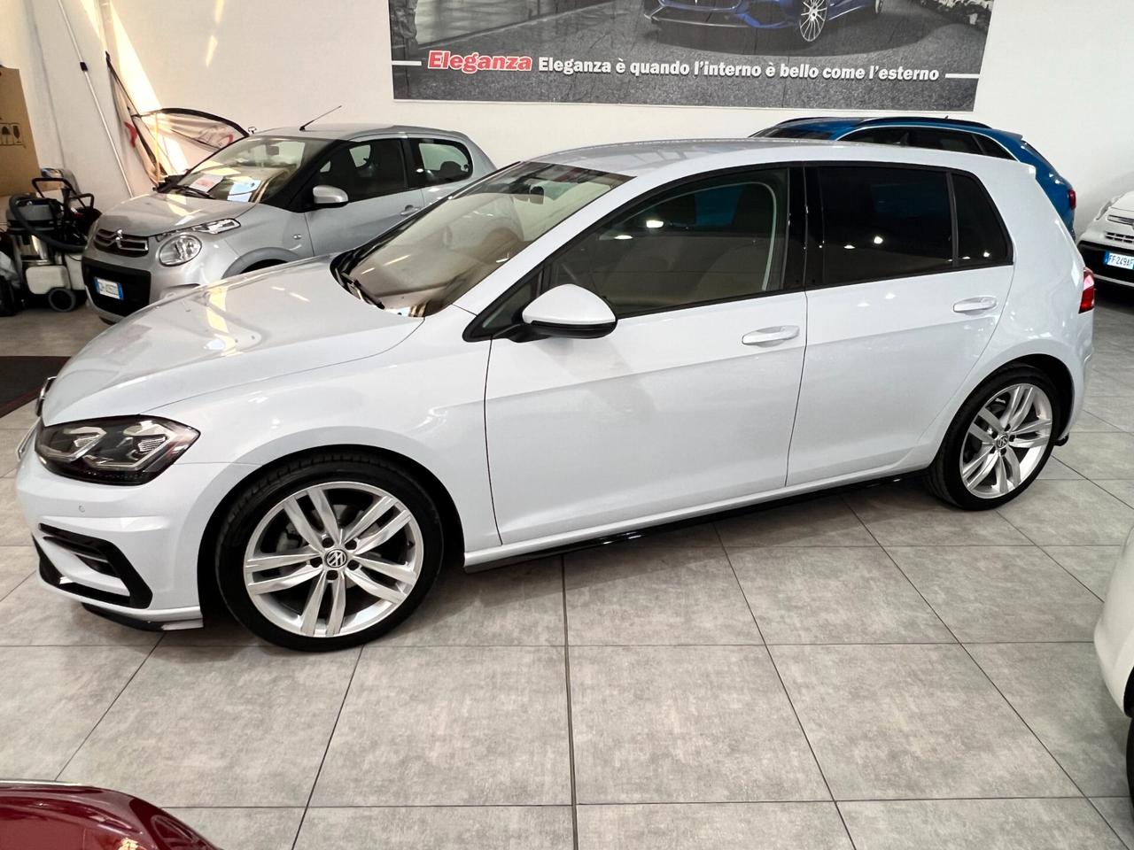 Volkswagen Golf 1.6 Tdi R-Line Dsg 115 cv 2017