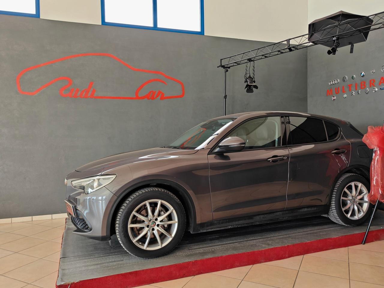 Alfa Romeo Stelvio 2.2 Turbodiesel 190 CV AT8 RWD Executive