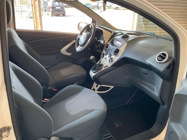 Ford Ka 1.2 Titanium c/esp,tcs 69cv E5