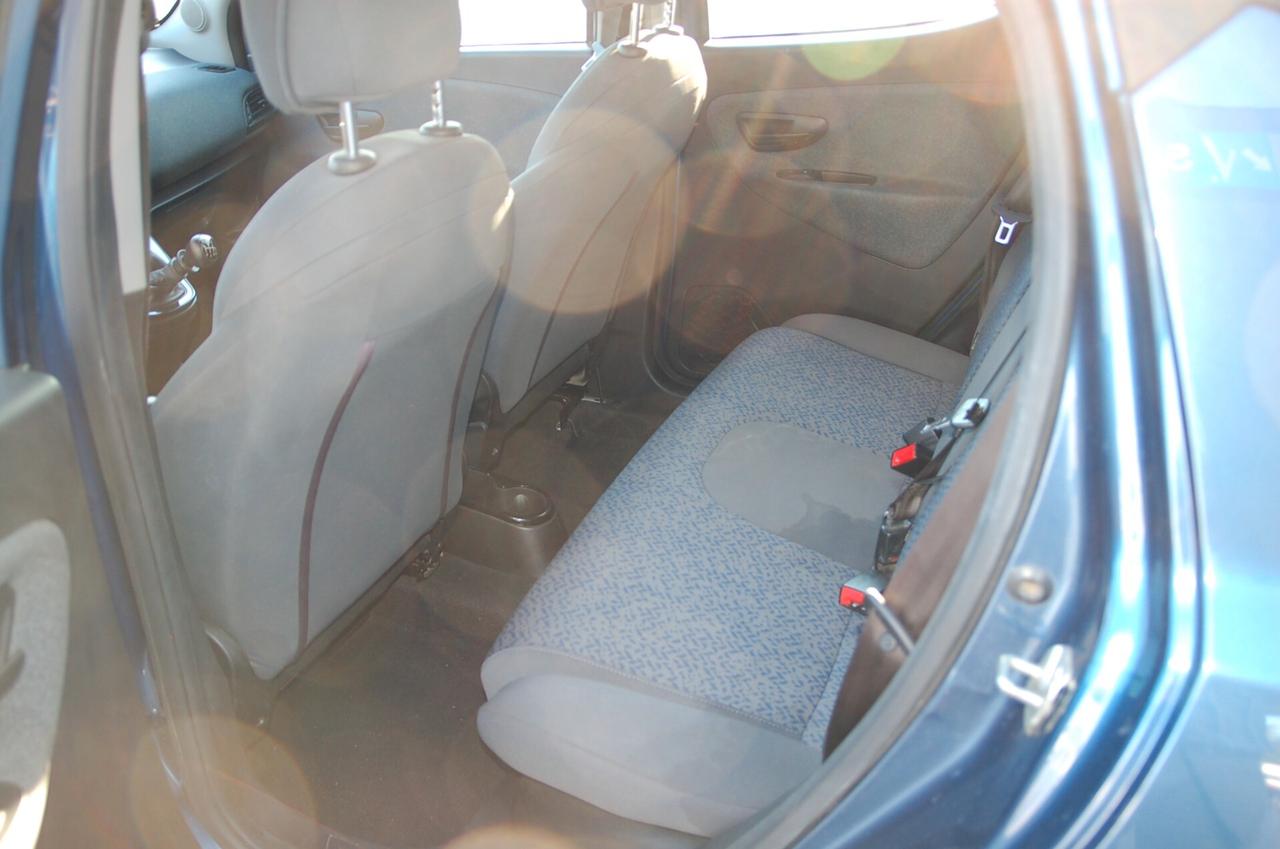 Lancia Ypsilon 1.0 FireFly 5 porte S&S Hybrid Silver