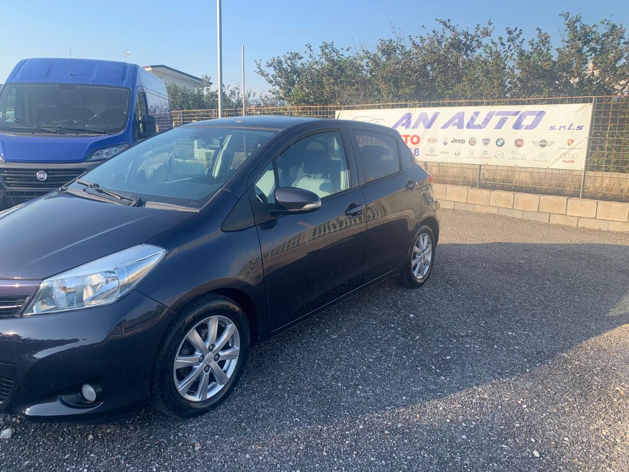 Toyota Yaris 1.4 D-4D 5 porte Lounge - 2012