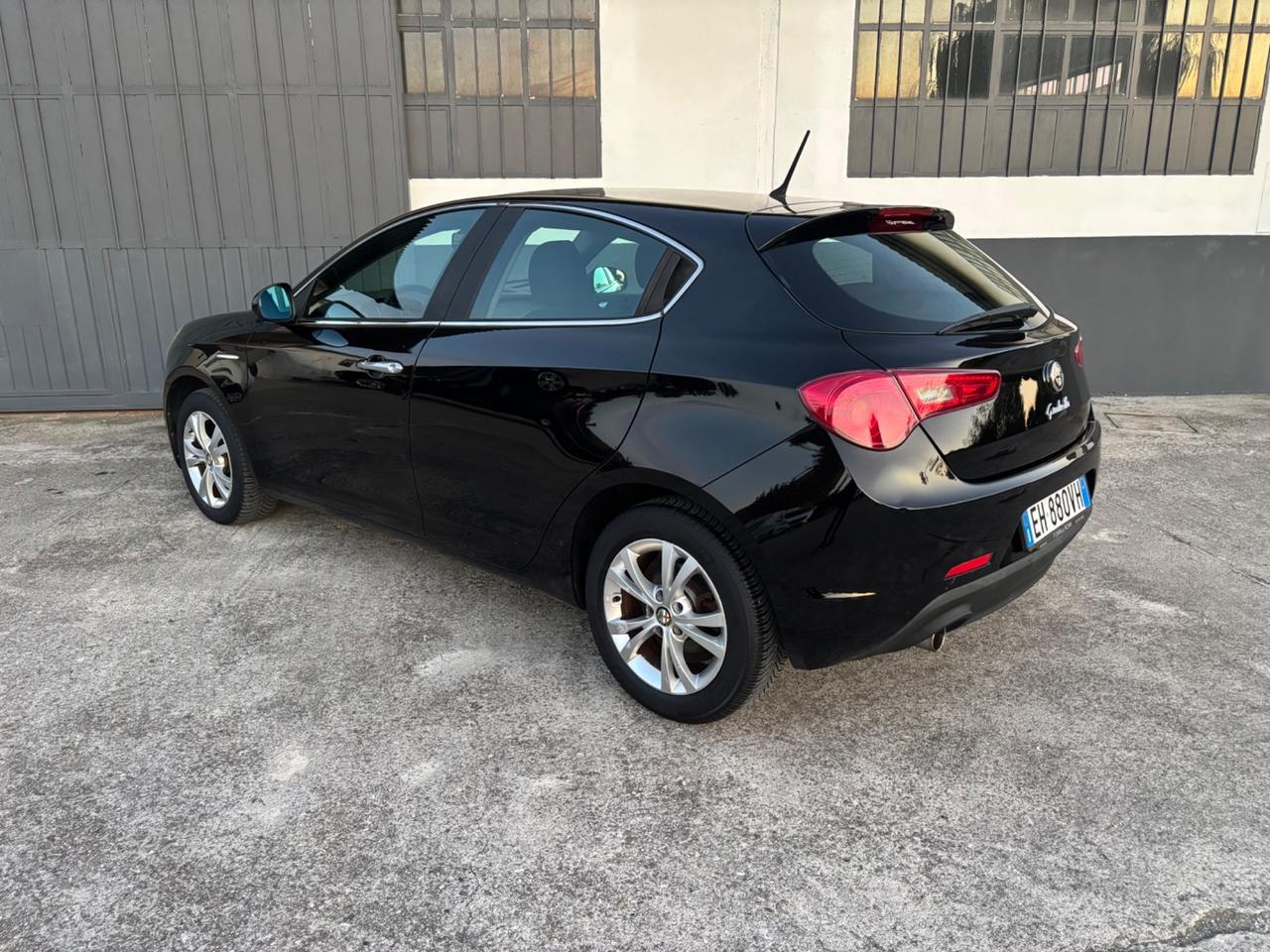 Alfa Romeo Giulietta 1.4 benzina. Garanzia 12 mesi