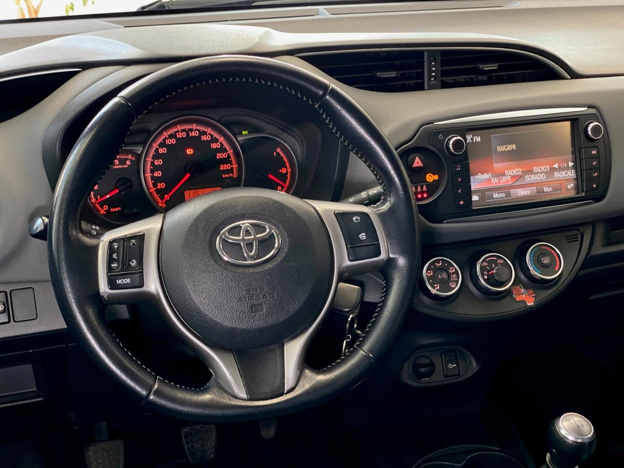 Toyota Yaris 1.4 D-4D 90CV Lounge 5 Porte – Garanzia 2031