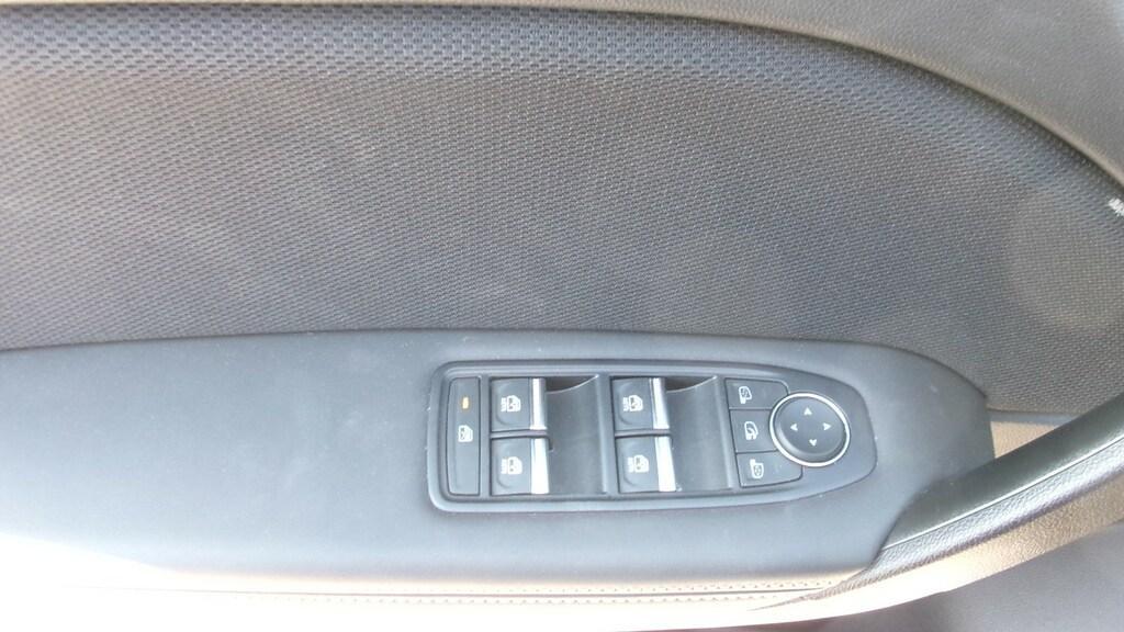 Renault Captur 1.6 E-Tech full hybrid Iconic Auto