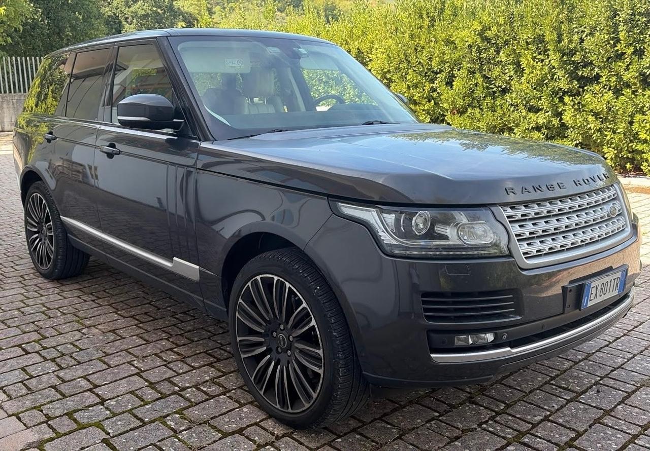 Land Rover Range 4.4 SDV8 Vogue LWB
