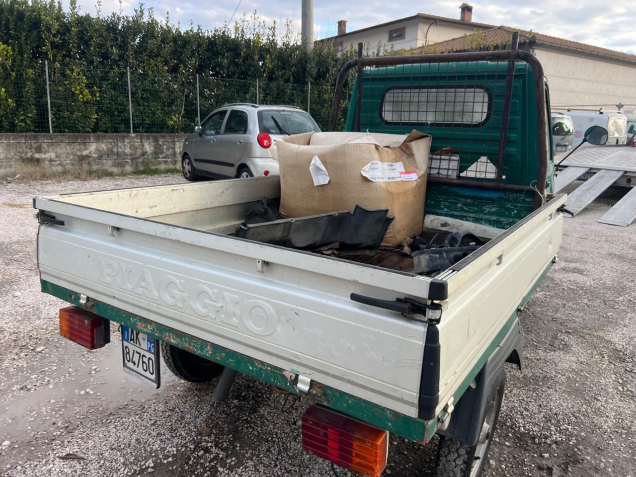 Ape Piaggio 703tm da rivedere motore