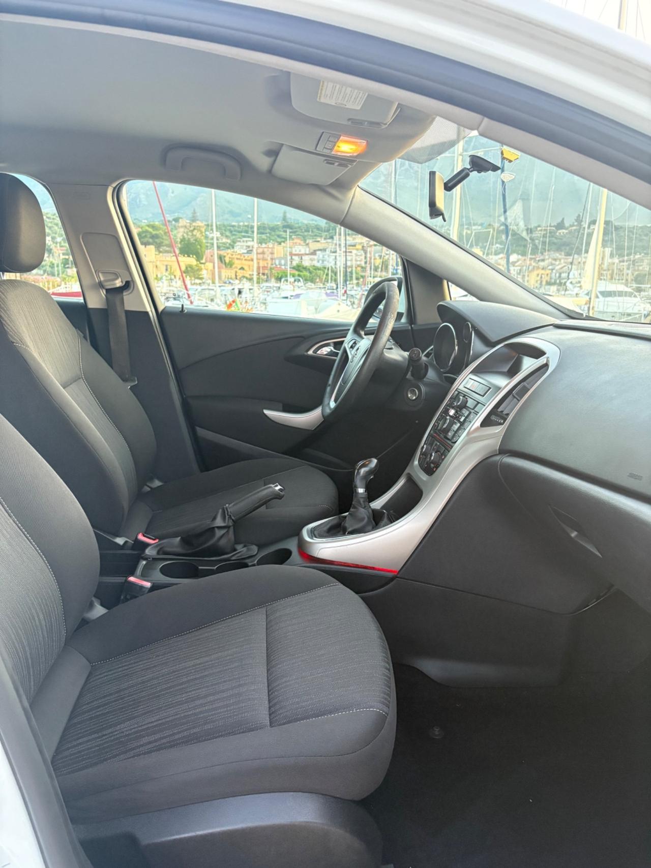 Opel Astra 1.7 CDTI 110CV 5 porte