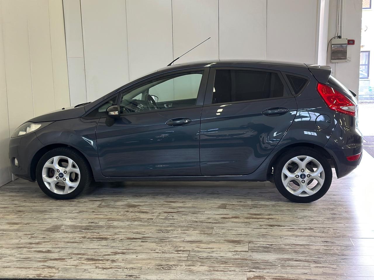 Ford Fiesta 1.2 Benzina 5 porte Titanium Ok Neopatentati