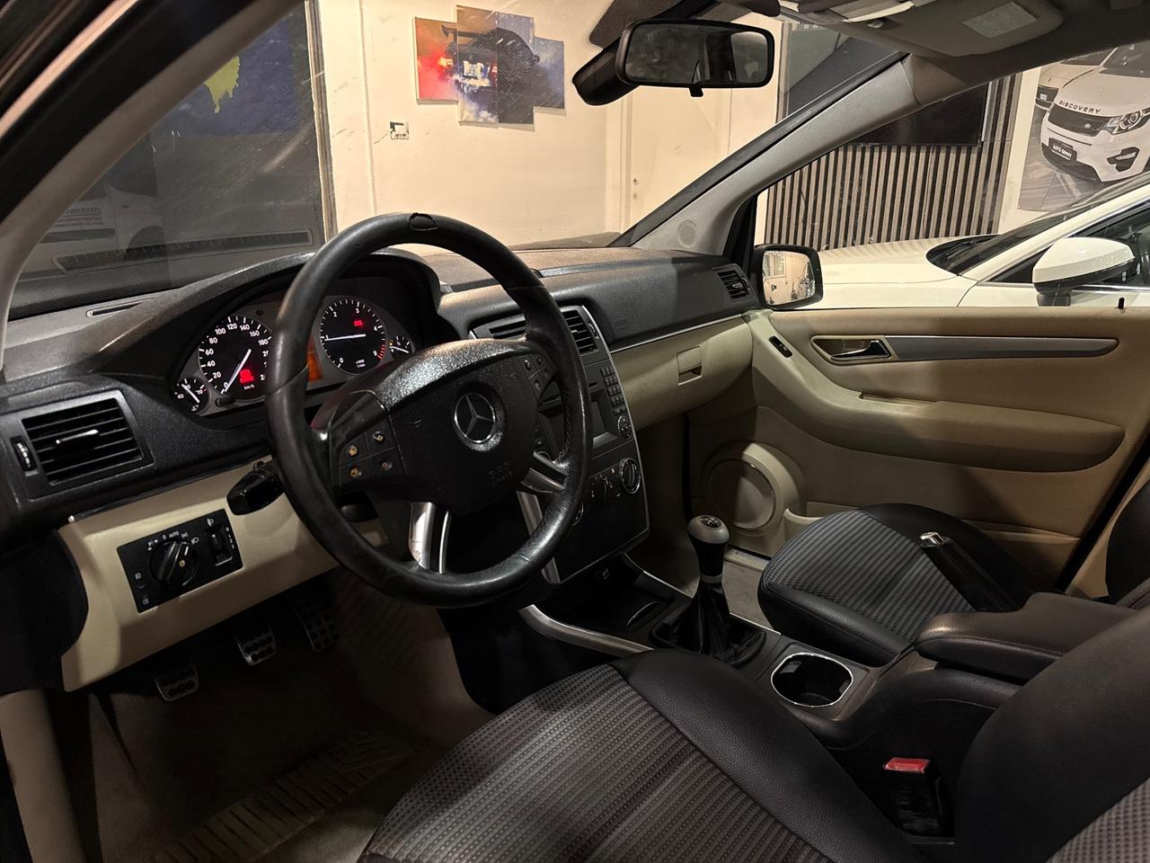 Mercedes classe B ANNO 2009 neopatentati