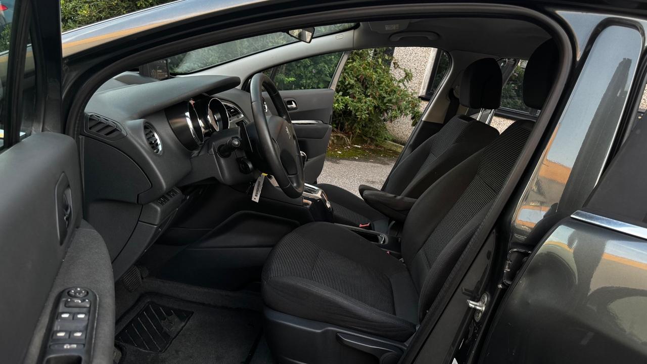 Peugeot 5008 1.6 HDi 115CV Active