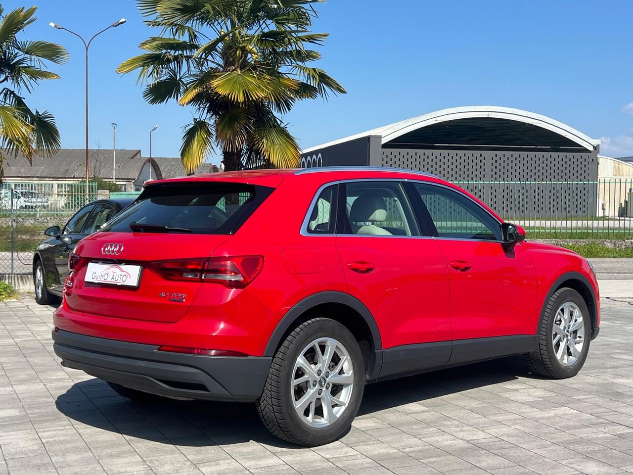 Audi Q3 40 TFSI quattro S tronic Business